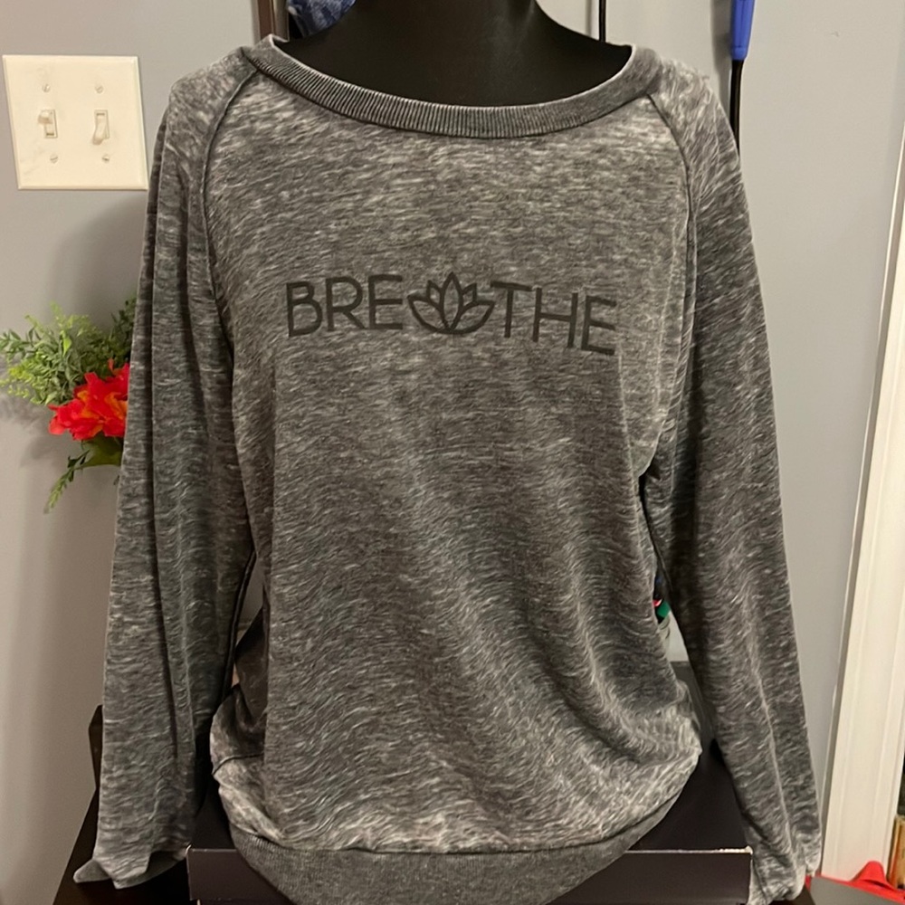 “Breathe” Yoga Longsleeve/Pullover